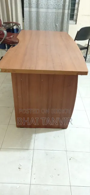 টেবিল বিক্রি হবে
