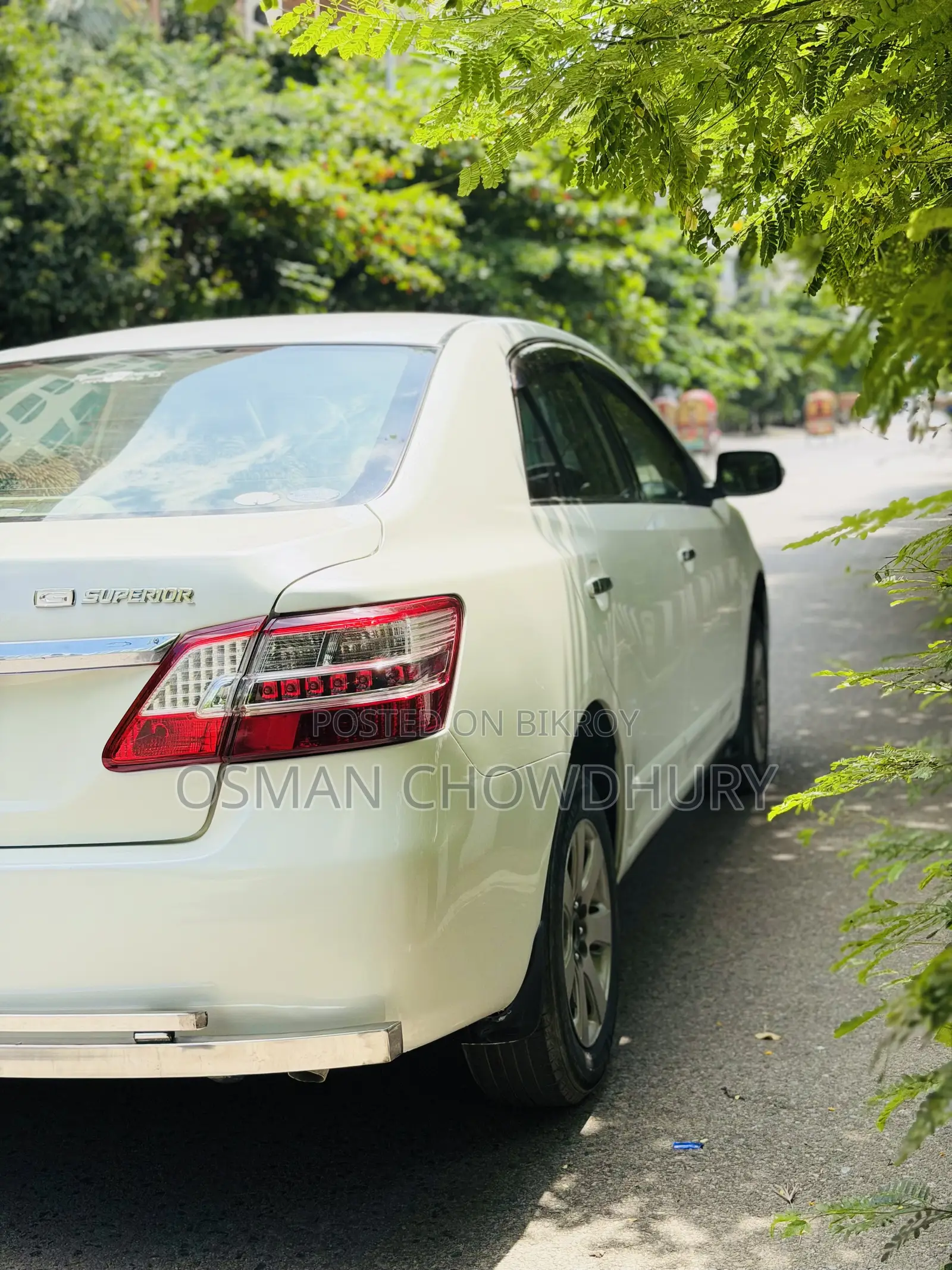 টয়োটা প্রিমিও ২০১০ পার্ল
