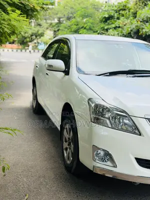 টয়োটা প্রিমিও ২০১০ পার্ল