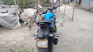 সুজুকি জিক্সার ২০২১ নীল