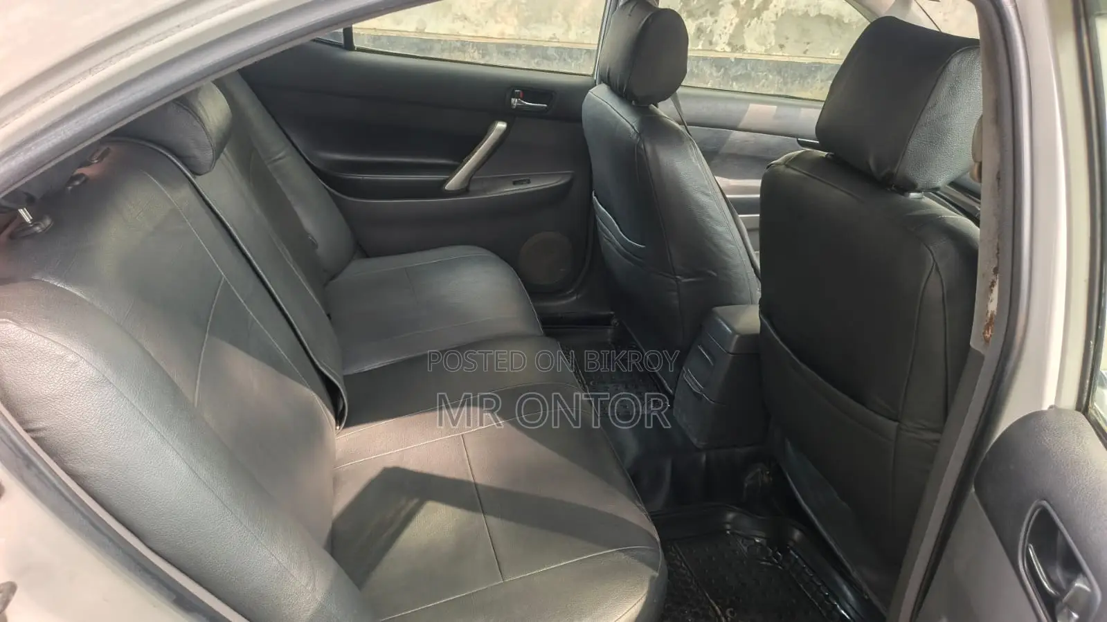 টয়োটা অ্যালিওন ২০০৬ সাদা