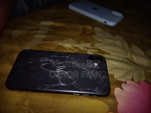 অ্যাপল আইফোন ১১ ২৫৬ জিবি ব্ল্যাক