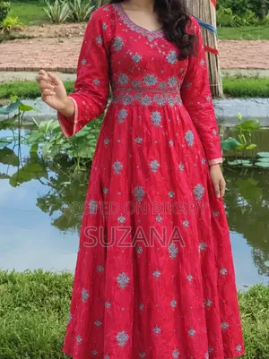 পার্টি গাউন