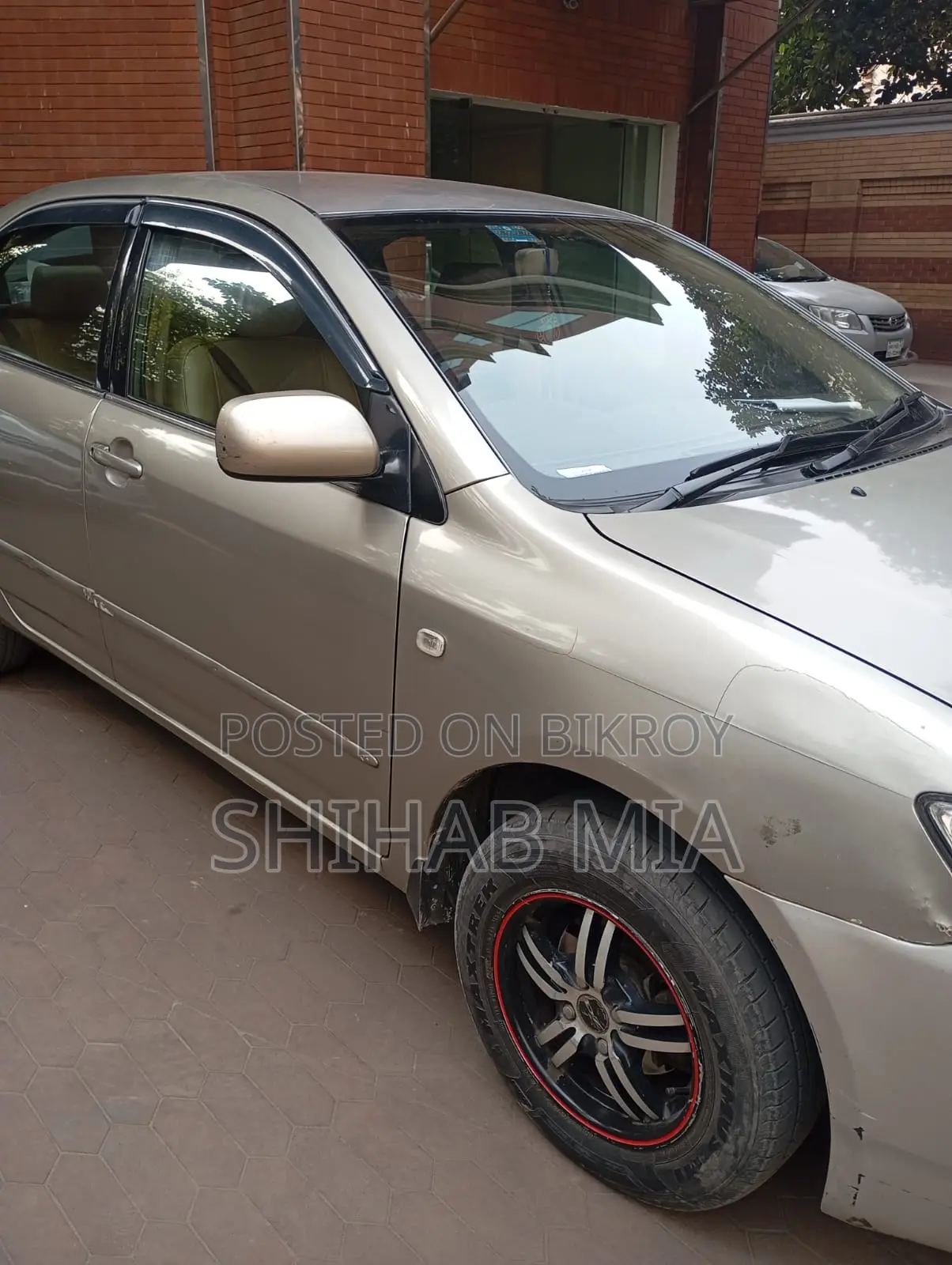 Toyota Corolla 2004 Gold