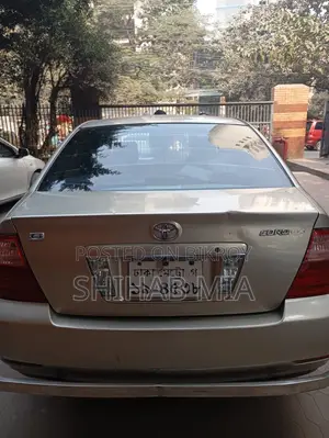 Toyota Corolla 2004 Gold