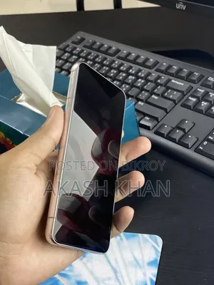 স্যামসাং গ্যালাক্সি এস২২ ৫জি ২৫৬ জিবি সাদা
