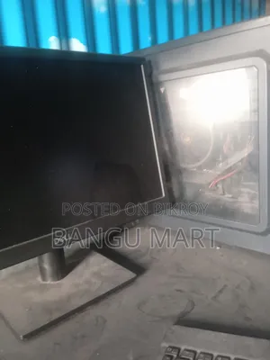 Desktop Computer Gigabyte 8GB Intel Core i3 HDD+SSD 1.5T
