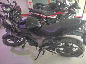সুজুকি জিক্সার ২০২৪ ব্ল্যাক