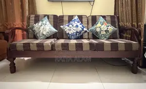 সেগুন কাঠের তৈরি ৫ পিস সোফা সেট