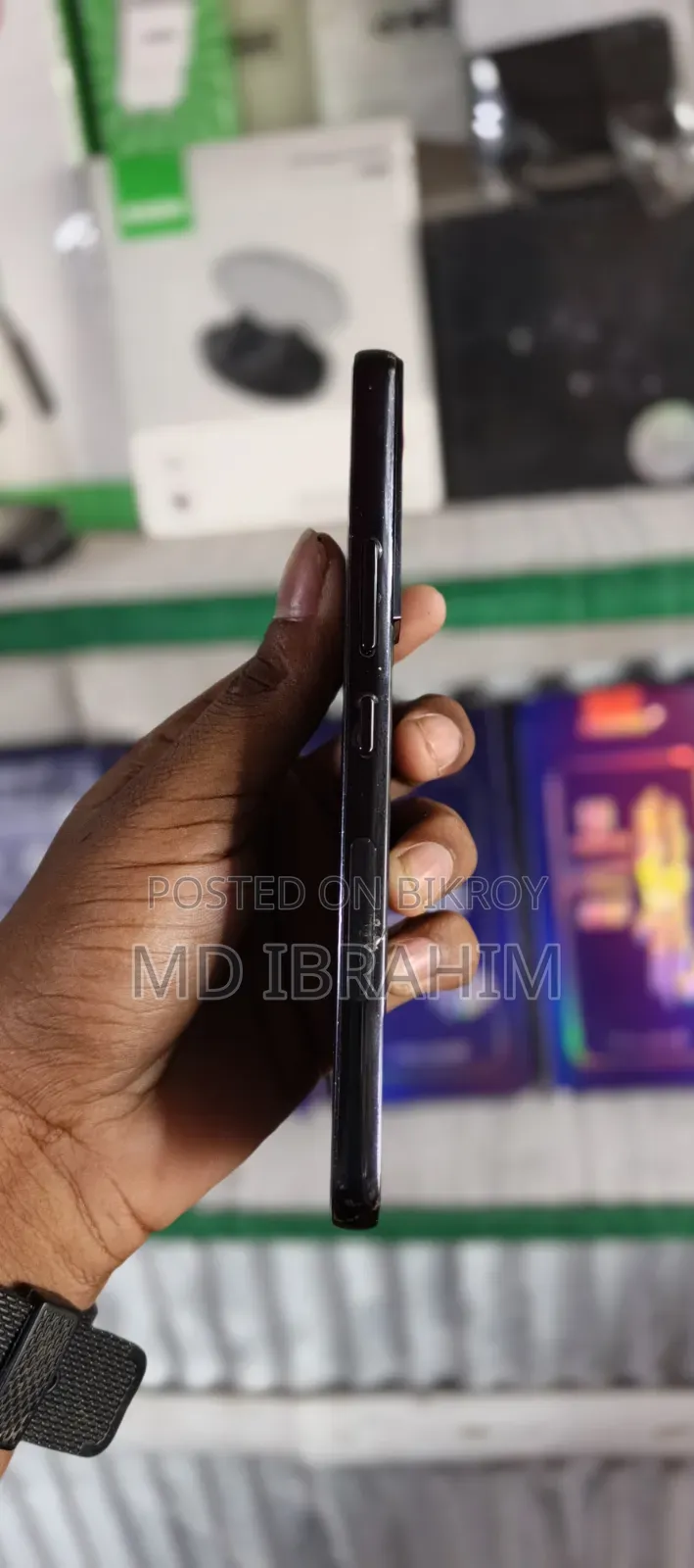 স্যামসাং গ্যালাক্সি এস২২ ৫জি ১২৮ জিবি কালো