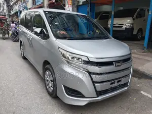 টয়োটা নোয়া ২.০ এফডব্লিউডি (৮ সিটার) ২০২১ সিলভার
