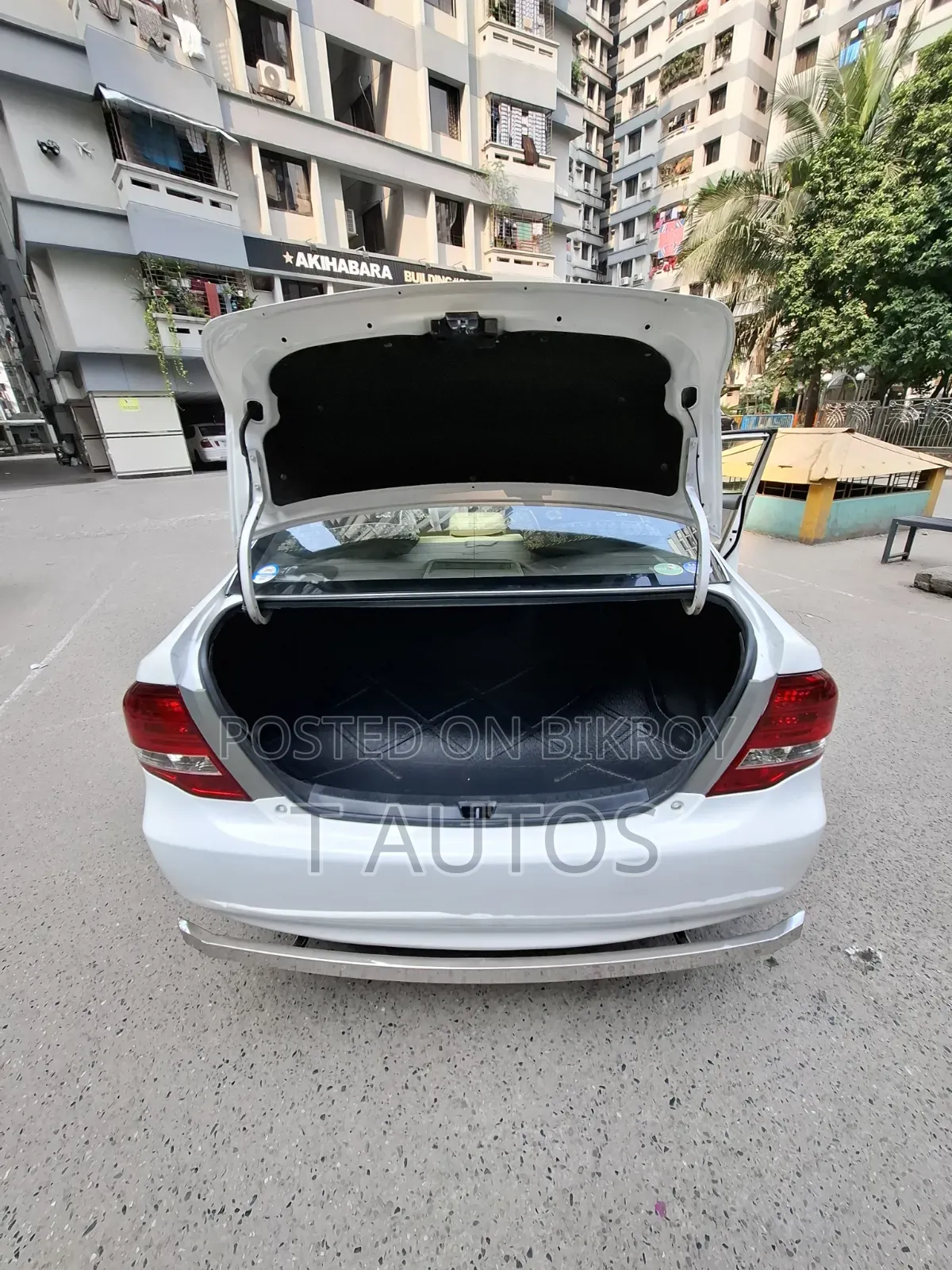 টয়োটা এক্সিও ২০০৮ সাদা