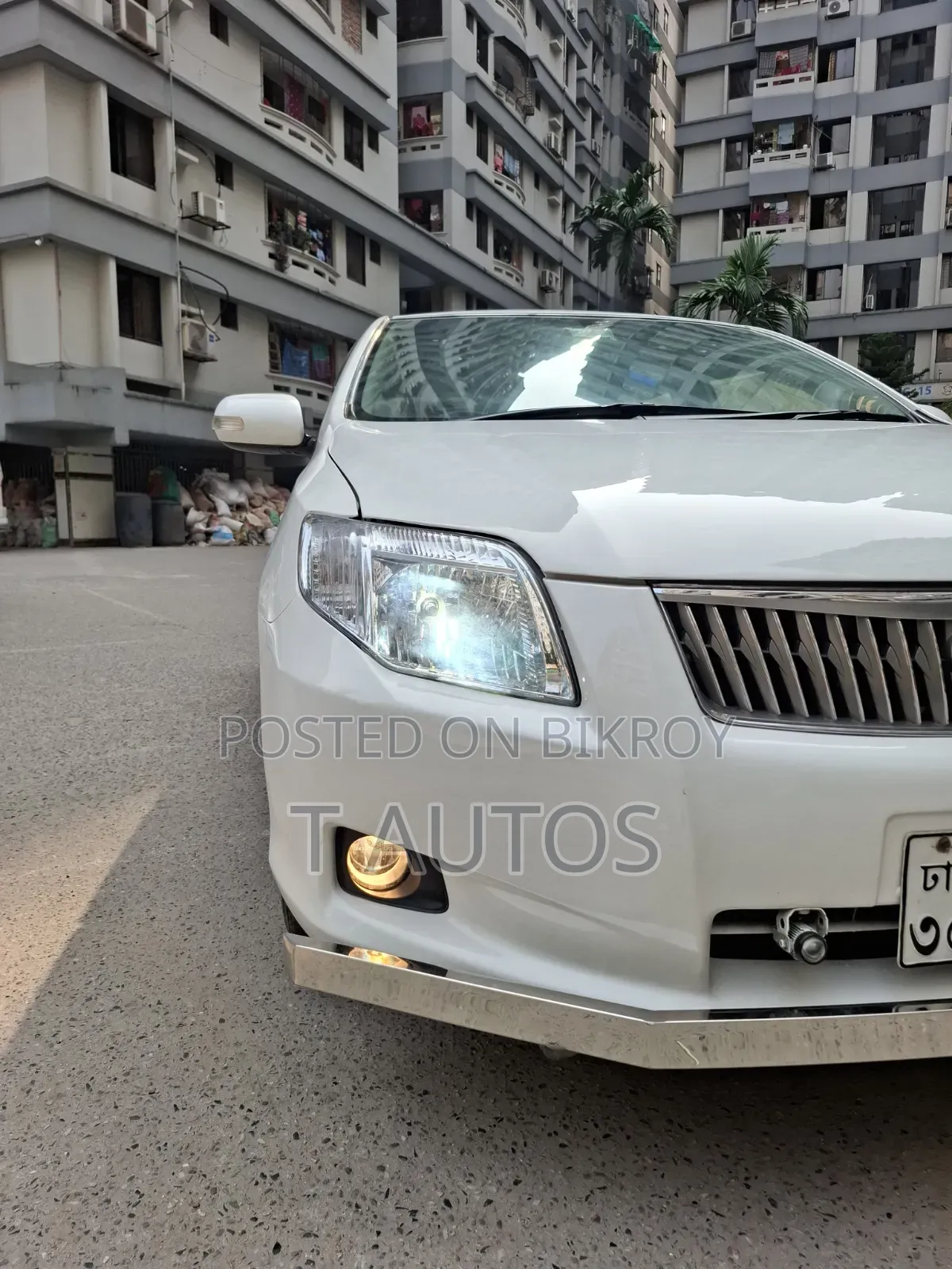 টয়োটা এক্সিও ২০০৮ সাদা