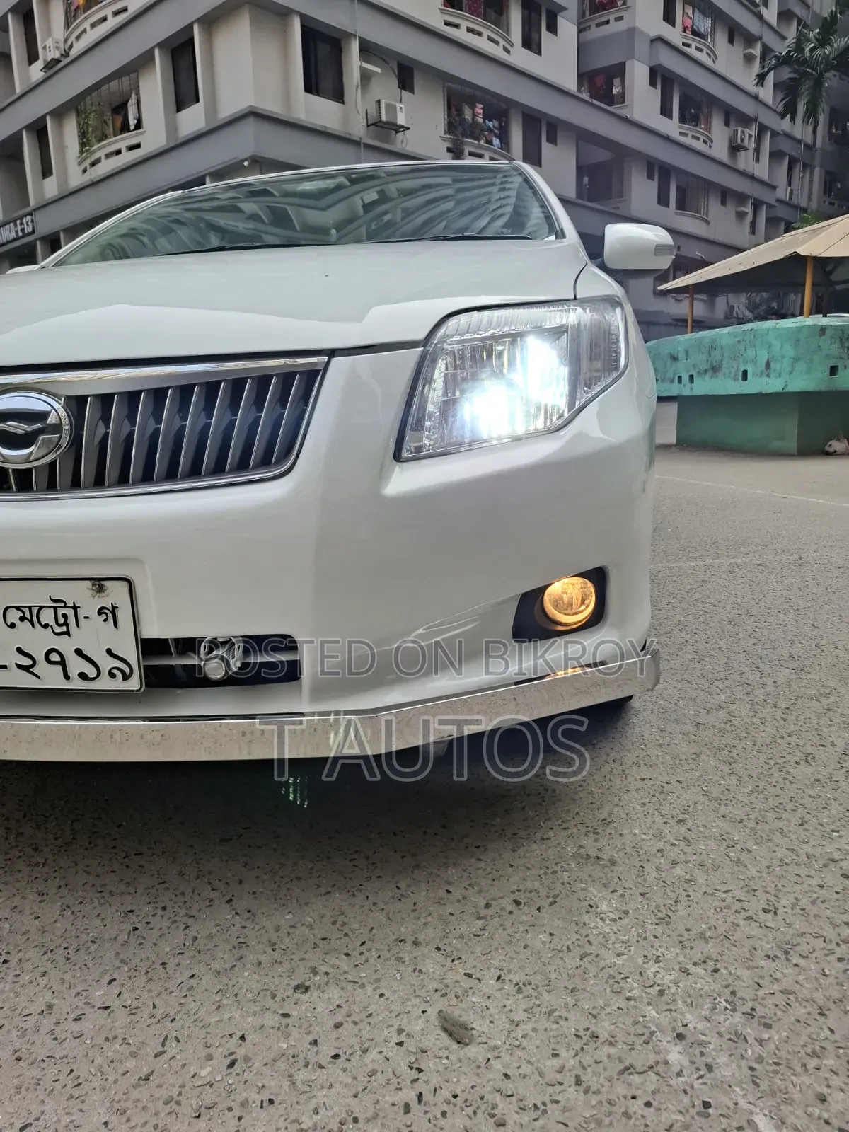 টয়োটা এক্সিও ২০০৮ সাদা