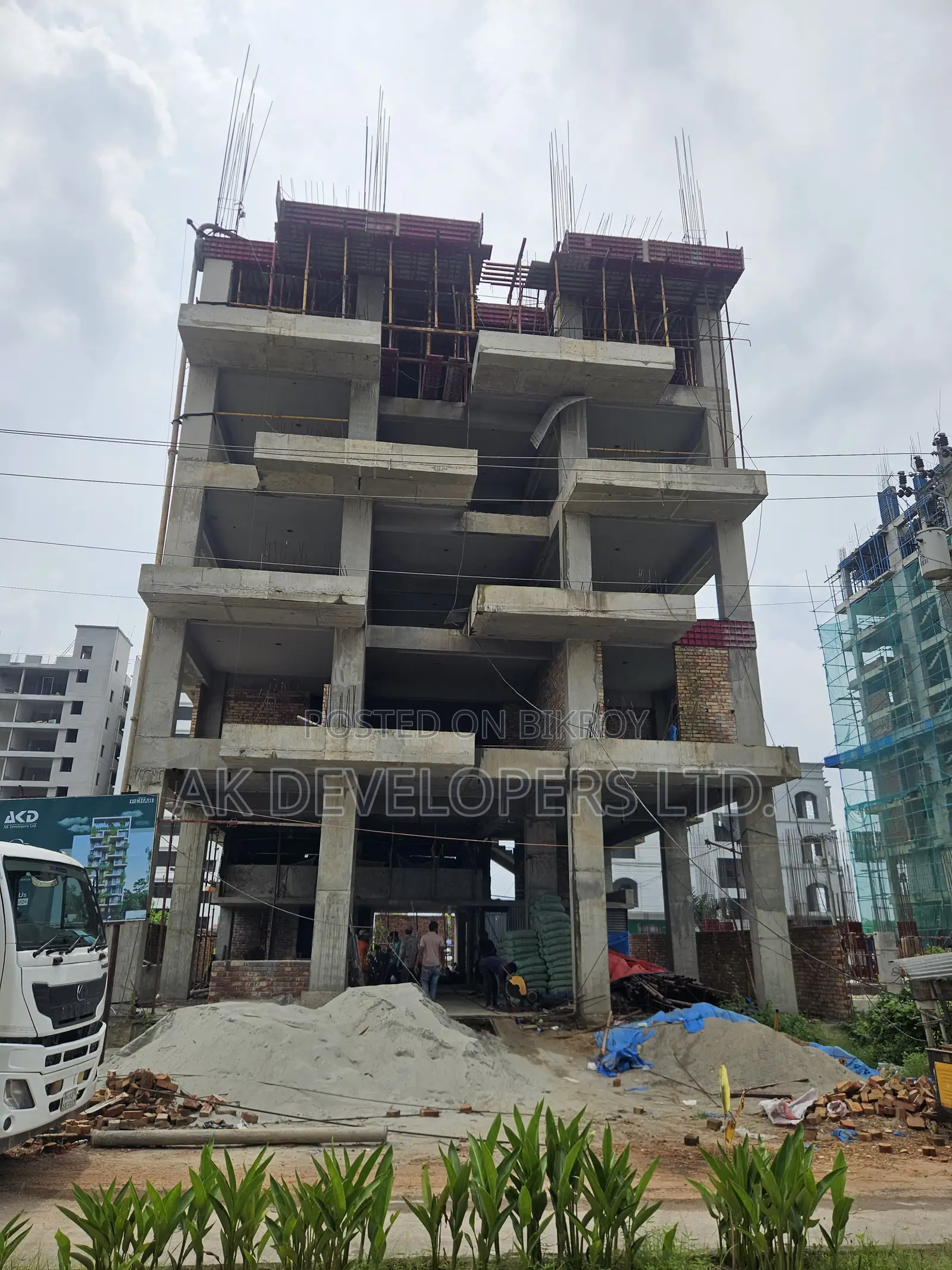 4-Bedroom Apartment in Green House, Jalshiri Abason for sale