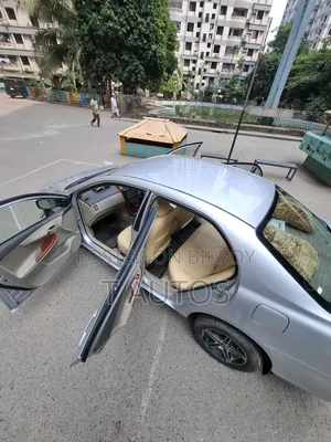 টয়োটা এক্সিও ২০০৭ রৌপ্য