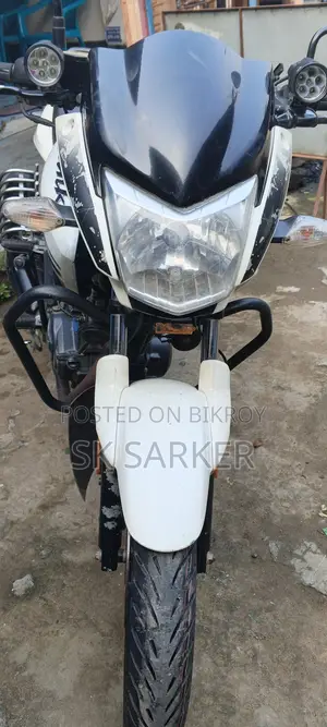 হিরো হাঙ্ক ২০১৯ সাদা