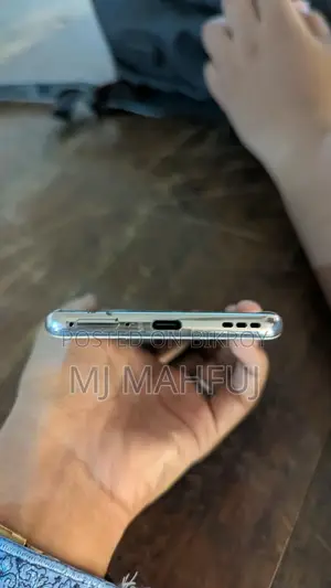 ওপ্পো এফ২৭ প্রো+ ১২৮ জিবি পিংক