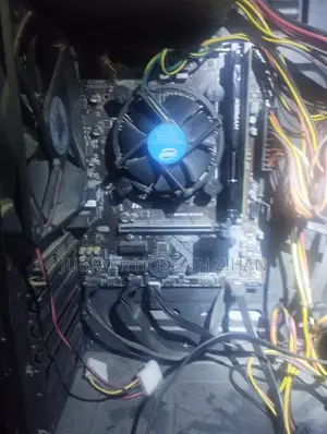 Desktop Computer MSI model 8GB Intel Core i3 SSD 256GB