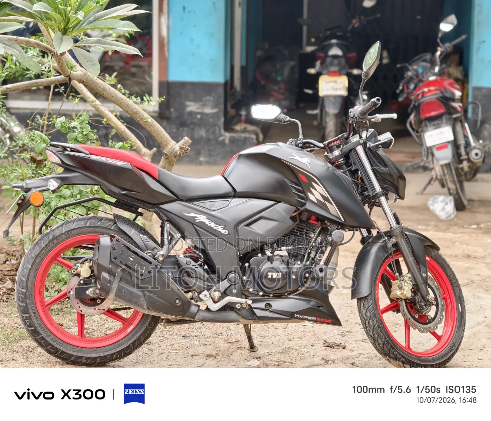 TVS Apache RTR 160 4V Fi 2025 Black