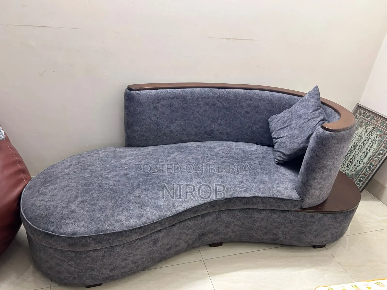 Premium Curved Lounge Sofa/Divan for Sale