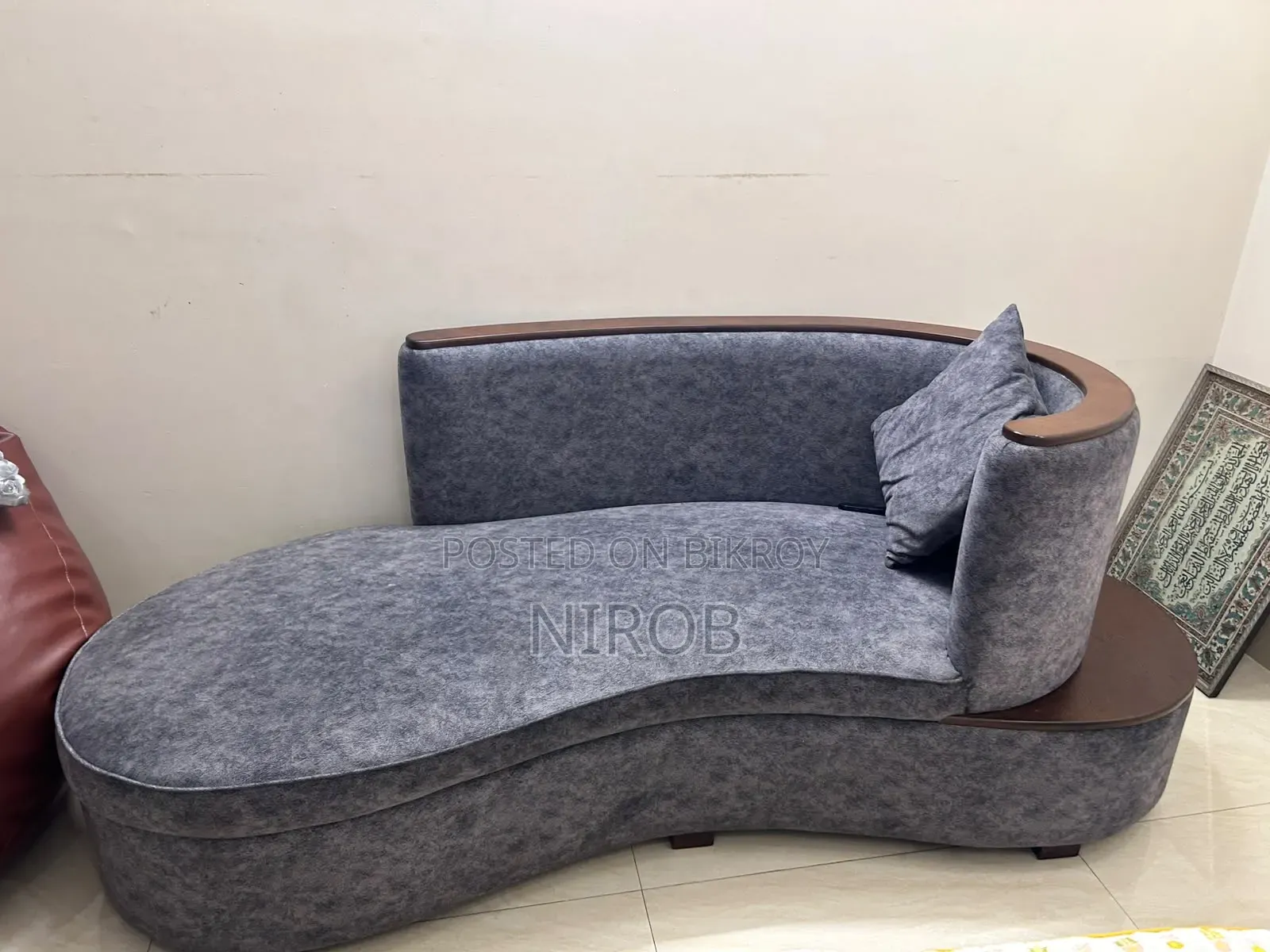 Premium Curved Lounge Sofa/Divan for Sale
