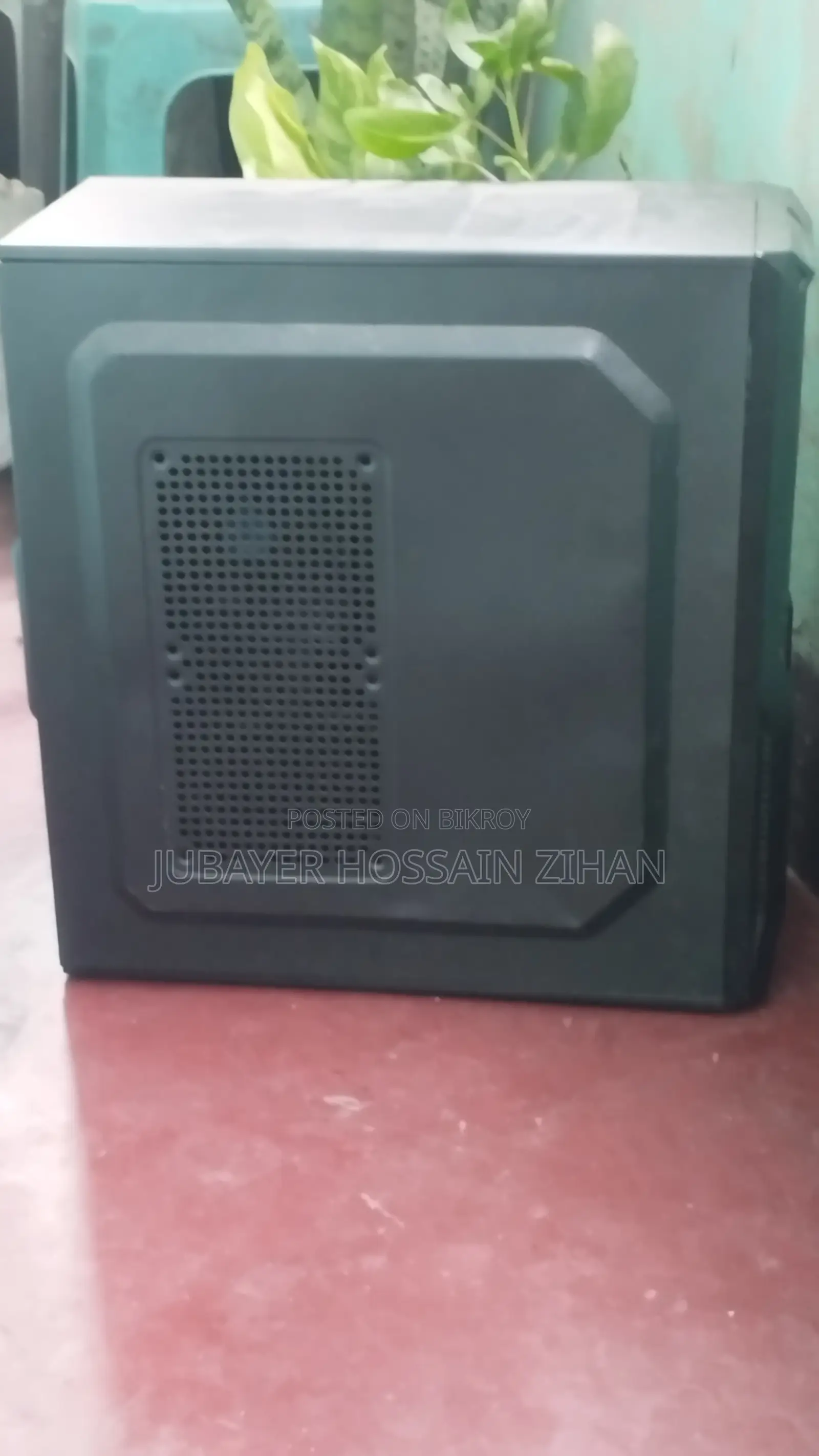 Desktop Computer MSI model 8GB Intel Core i3 SSD 256GB