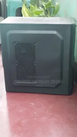 Desktop Computer MSI model 8GB Intel Core i3 SSD 256GB