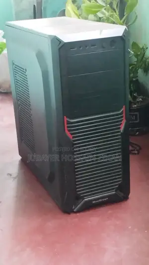 Desktop Computer MSI model 8GB Intel Core i3 SSD 256GB