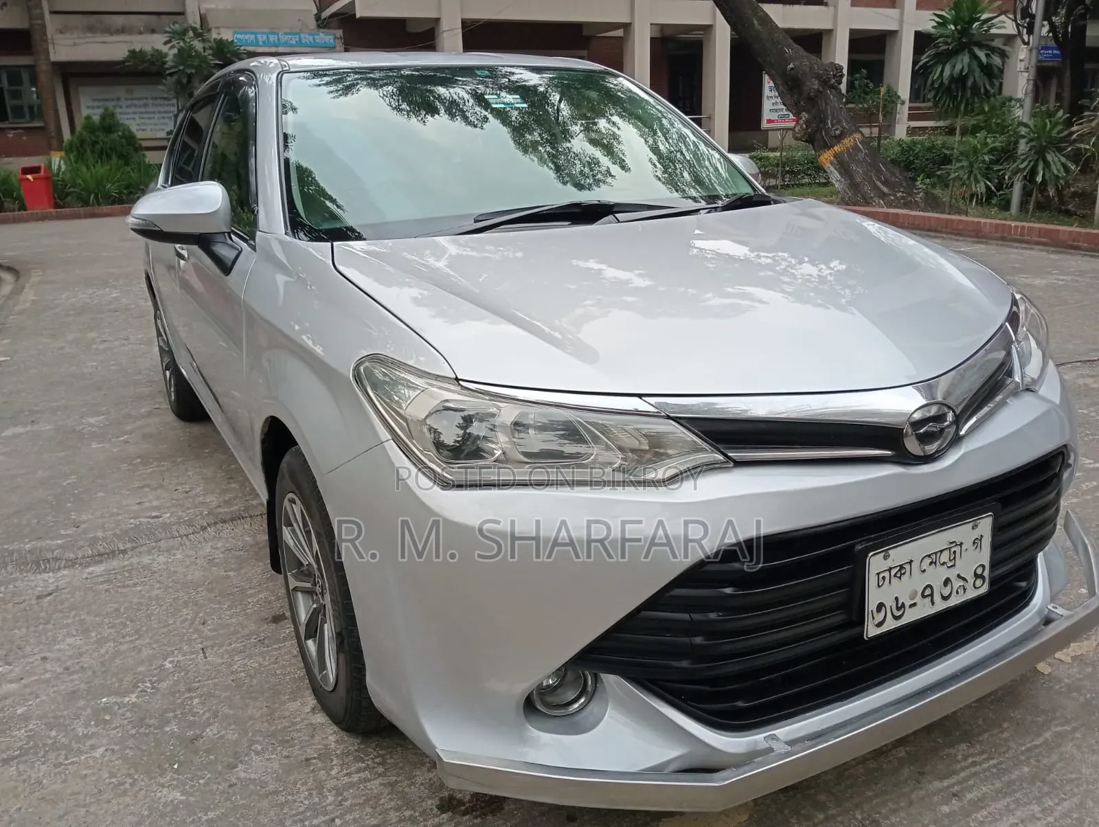 টয়োটা এক্সিও ২০১৬ সিলভার