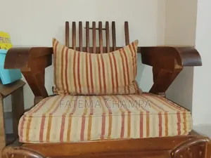 কাঠের সোফা