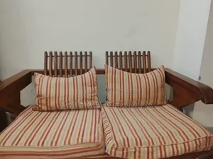 কাঠের সোফা
