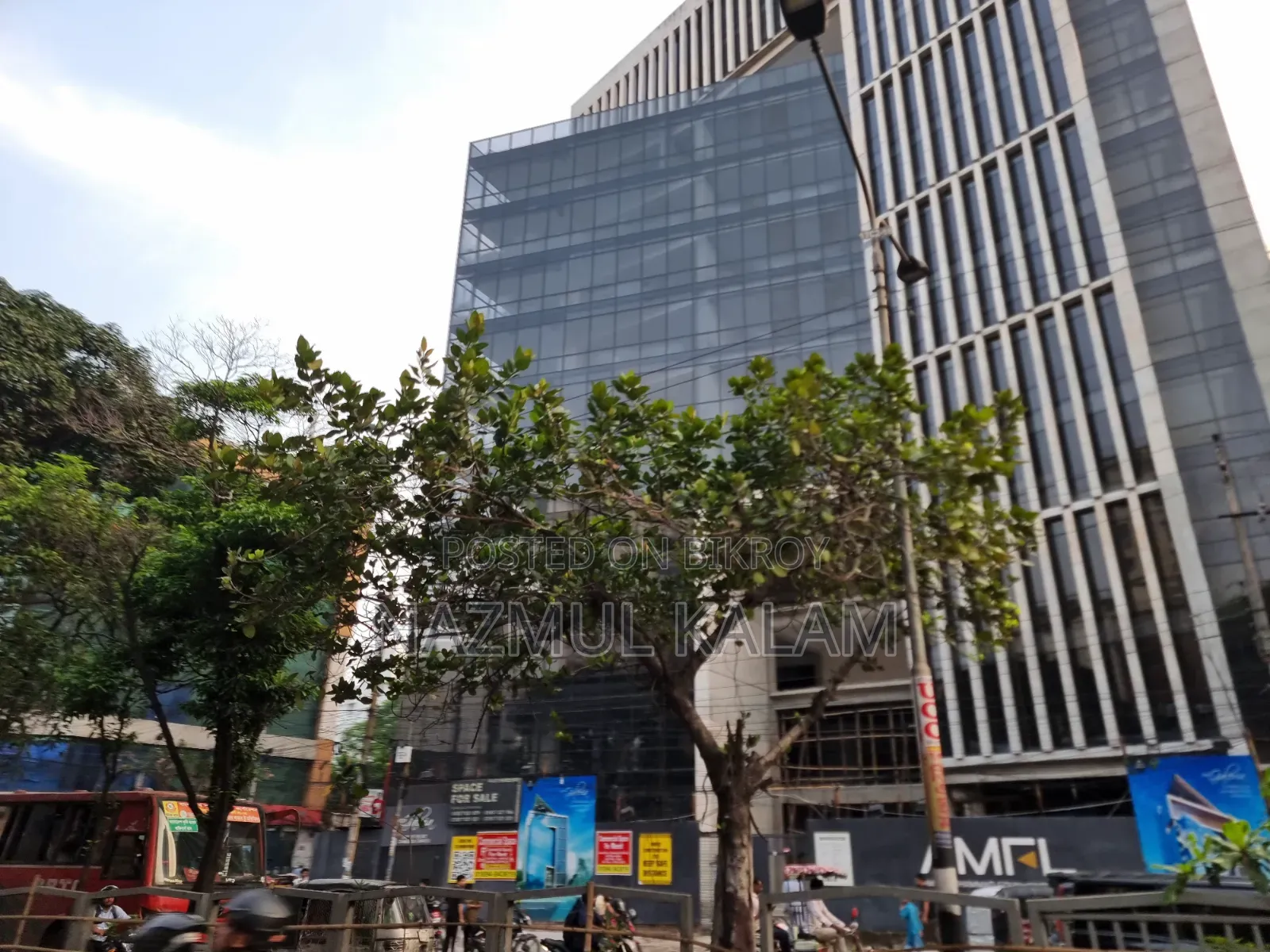 বাণিজ্যিক সম্পত্তি বিক্রি