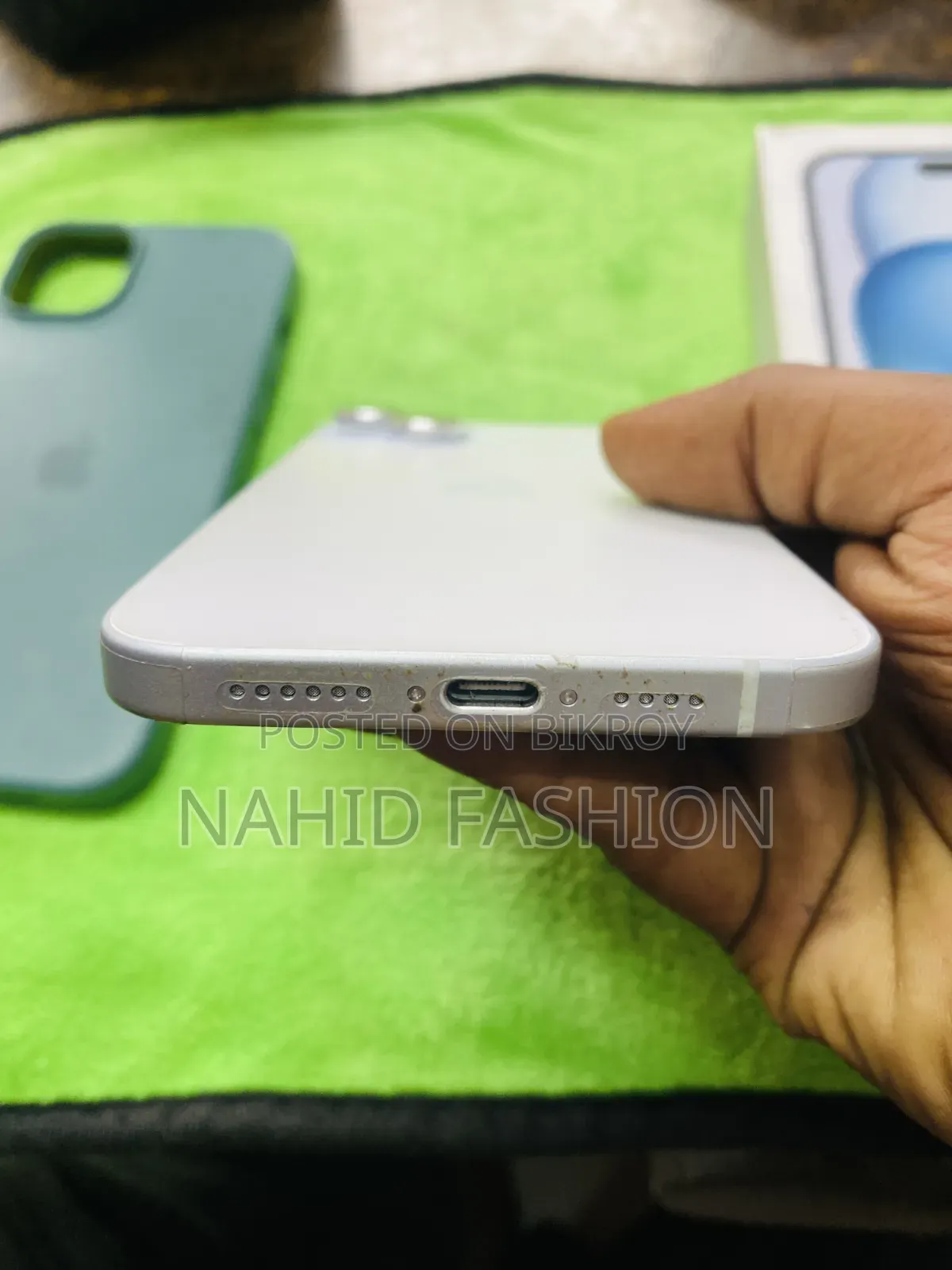 অ্যাপল আইফোন ১৫ প্লাস ১২৮ জিবি হোয়াইট