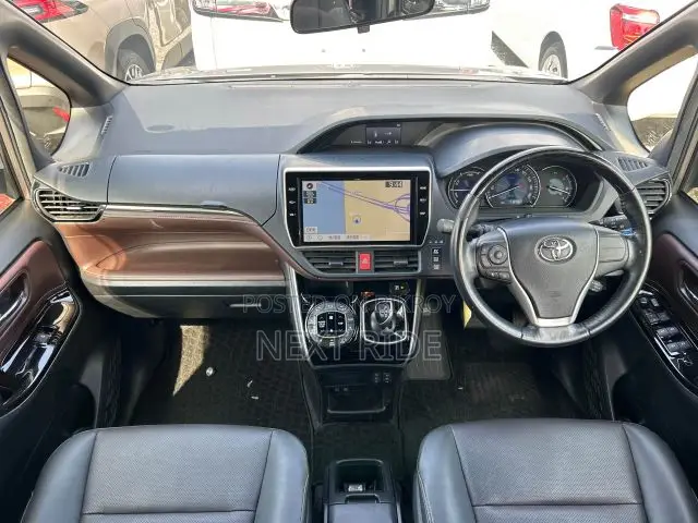 Toyota Esquire 1.8 Four-Wheel Drive Hybrid (7 seater) 2020 Brown