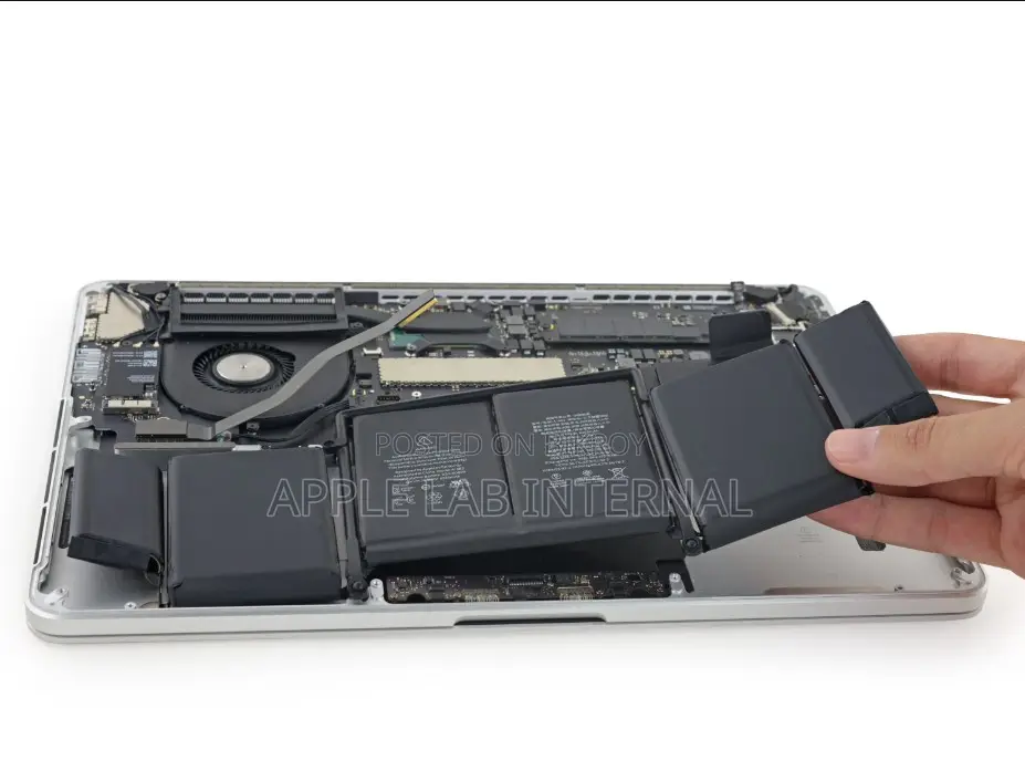 MacBook Pro 13" Retina (Early 2015) Battery Replacement | Apple Lab