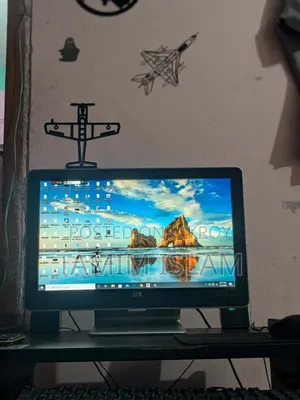 Desktop Computer Samsung 8GB Intel Core 3 HDD+SSD 512GB