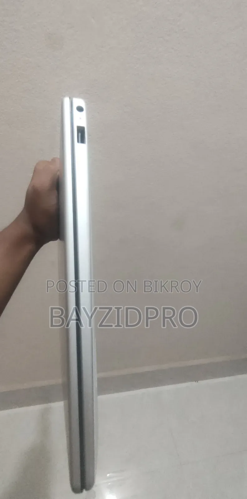 ল্যাপটপ এইচপি ১৫এস ৮জিবি ইন্টেল কোর আই৩ এসএসডি ৫১২জিবি