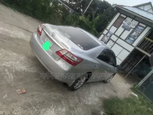 Toyota Premio 2012 Silver