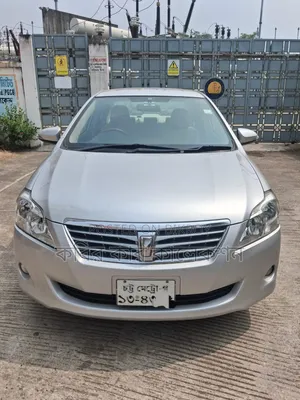 Toyota Premio 2013 Silver