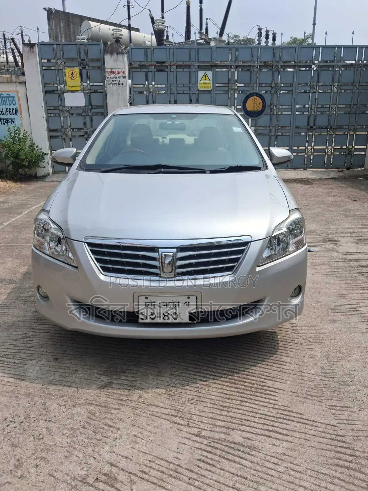 Toyota Premio 2013 Silver