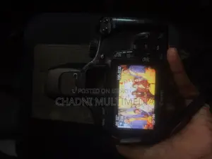 ডিএসএলআর ক্যামেরা ৫৫০ডি