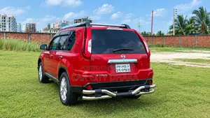 Nissan X-Trail 2011 Red