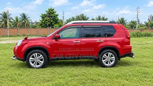 Nissan X-Trail 2011 Red
