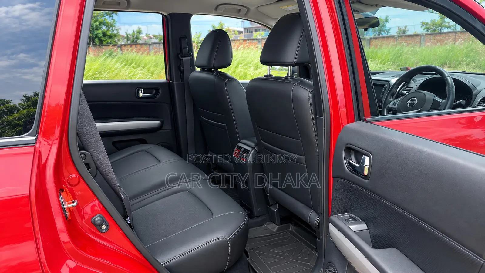 Nissan X-Trail 2011 Red
