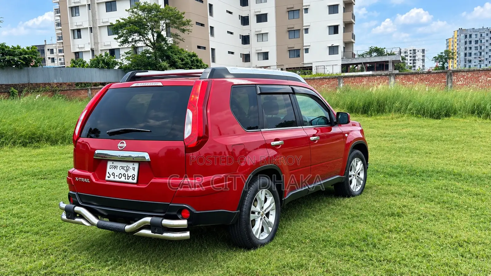Nissan X-Trail 2011 Red