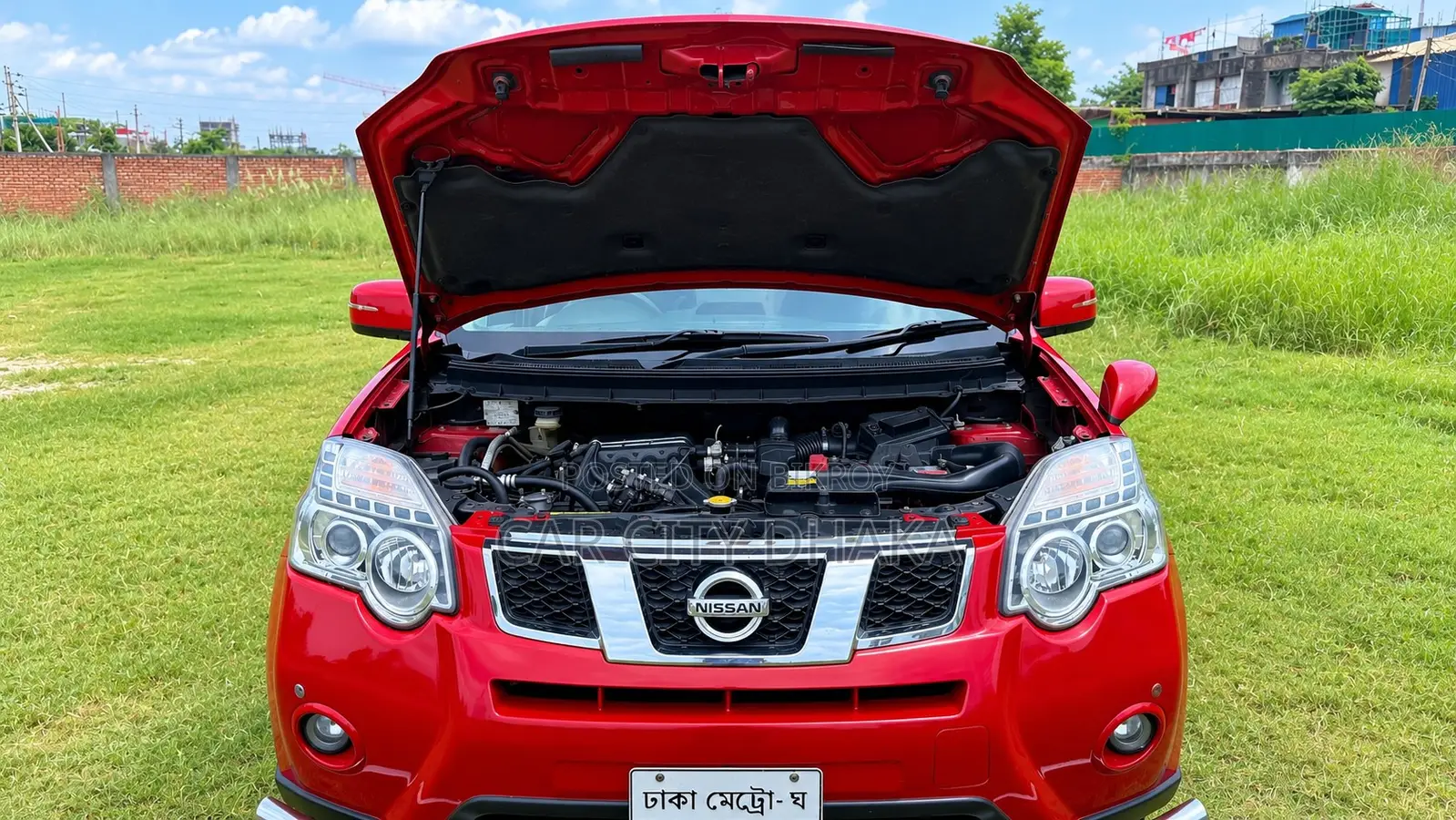 Nissan X-Trail 2011 Red