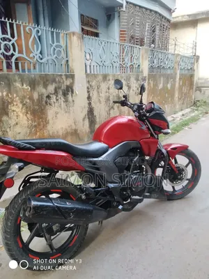 Honda CB 2016 Red