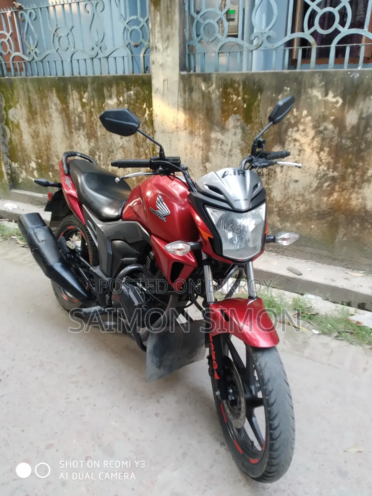 Honda CB 2016 Red