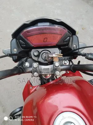 Honda CB 2016 Red